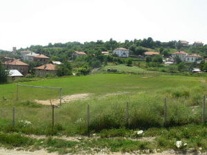 Стадион в с. Долен